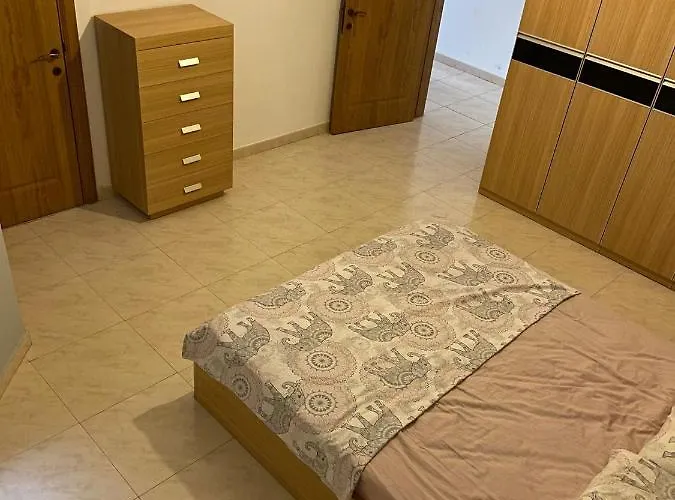 Cozy Double Bedroom *