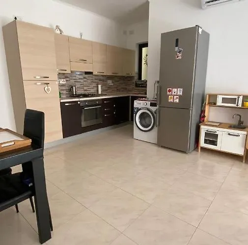 Cozy Double Bedroom Kwatera prywatna